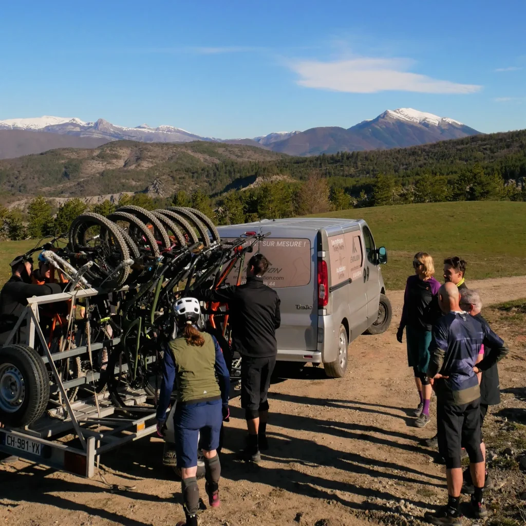 Navette et minibus VTT pour un séjour vtt tout inclus en France